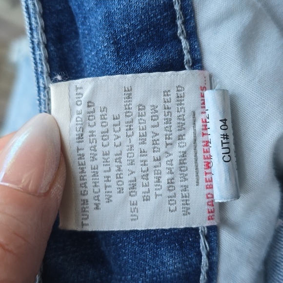 Torrid Boyfriend  Vintage Stret Denim Distructed Bermuda Shorts 18 - Picture 12 of 15